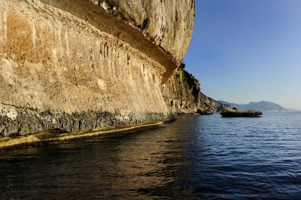 Hotel Brancamaria Cala Gonone Exterior foto