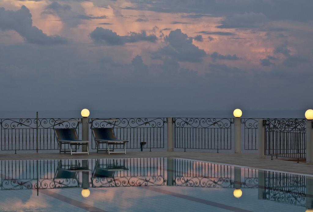 Hotel Brancamaria Cala Gonone Exterior foto